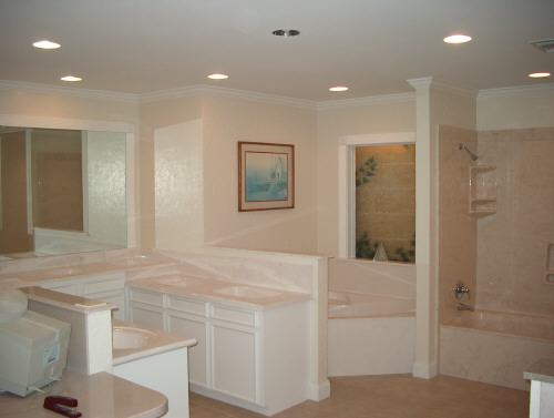 Showroom_1.jpg (41246 bytes)